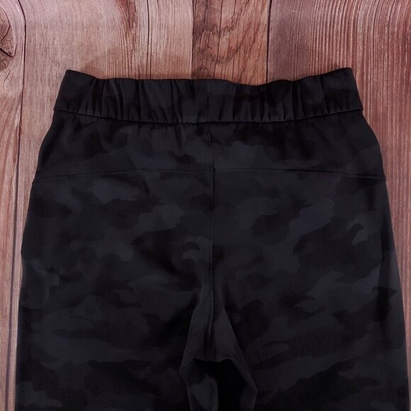Lululemon Womens Size 4 On The Fly 7/8 Pant 27" Incognito Camo Multi Grey W5CITS - Picture 7 of 12
